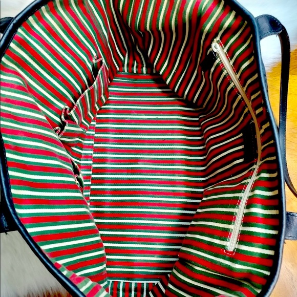 SOLD! Cross listed. GUCCI SIGNATURE GG BRITT LARGER TOTE 100% AUTHENTIC - Picture 9 of 12